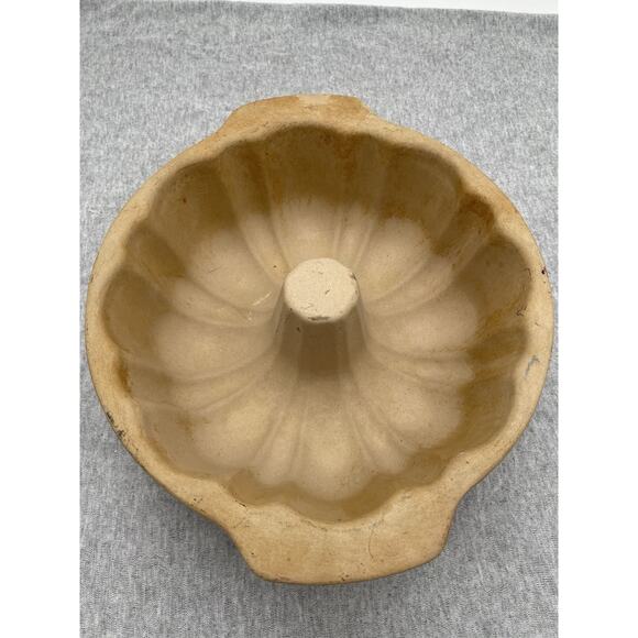 Pampered Chef 1440 Family Heritage Stoneware 10" Fluted Bundt Pan Retired - Picture 6 of 6